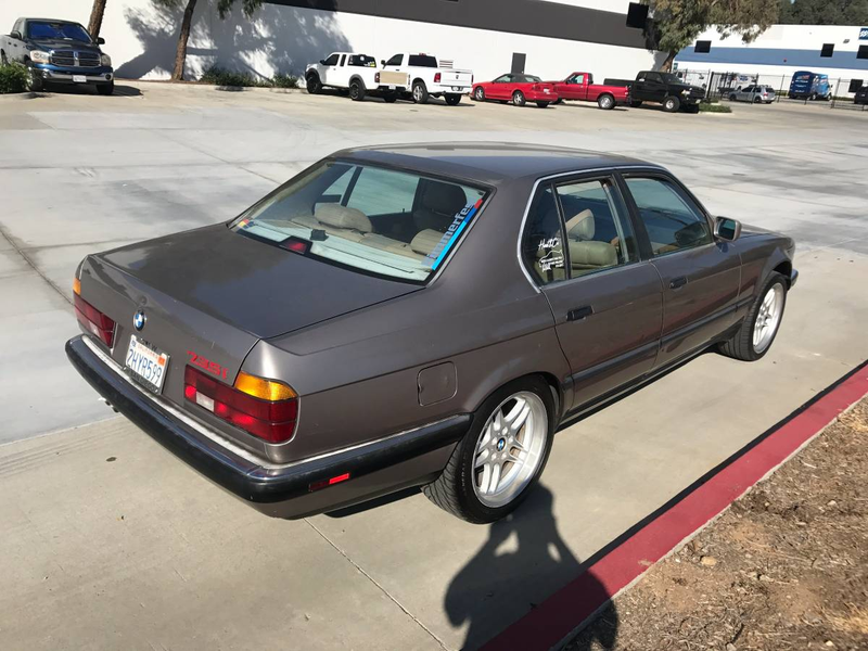 Illustration for article titled At $2,495, Could This 1988 BMW 735i End Your Shiftless Ways?